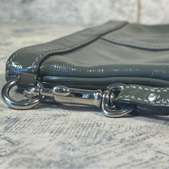 Coach gray leather wristlet - Picture 9 of 10
